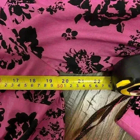 Roamans Womens Plus 14W Bright Fuchsia & Black Floral Cotton‎ Button Down Blouse - Picture 5 of 10